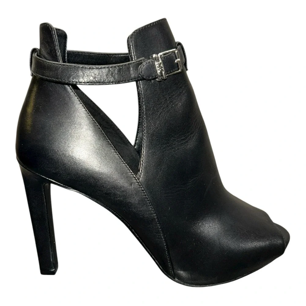 Elegant Black Women’s Leather Peep-Toe Ankle Boots size 9.5